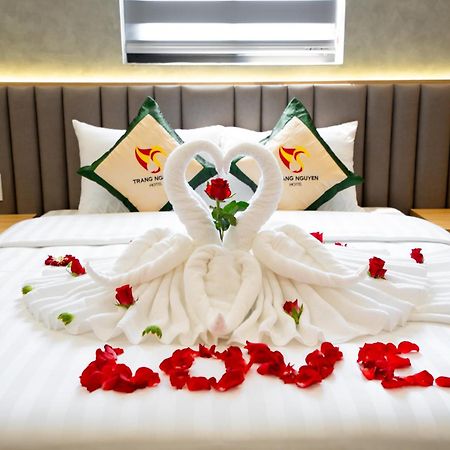 Trang Nguyen Hue Hotel Buitenkant foto