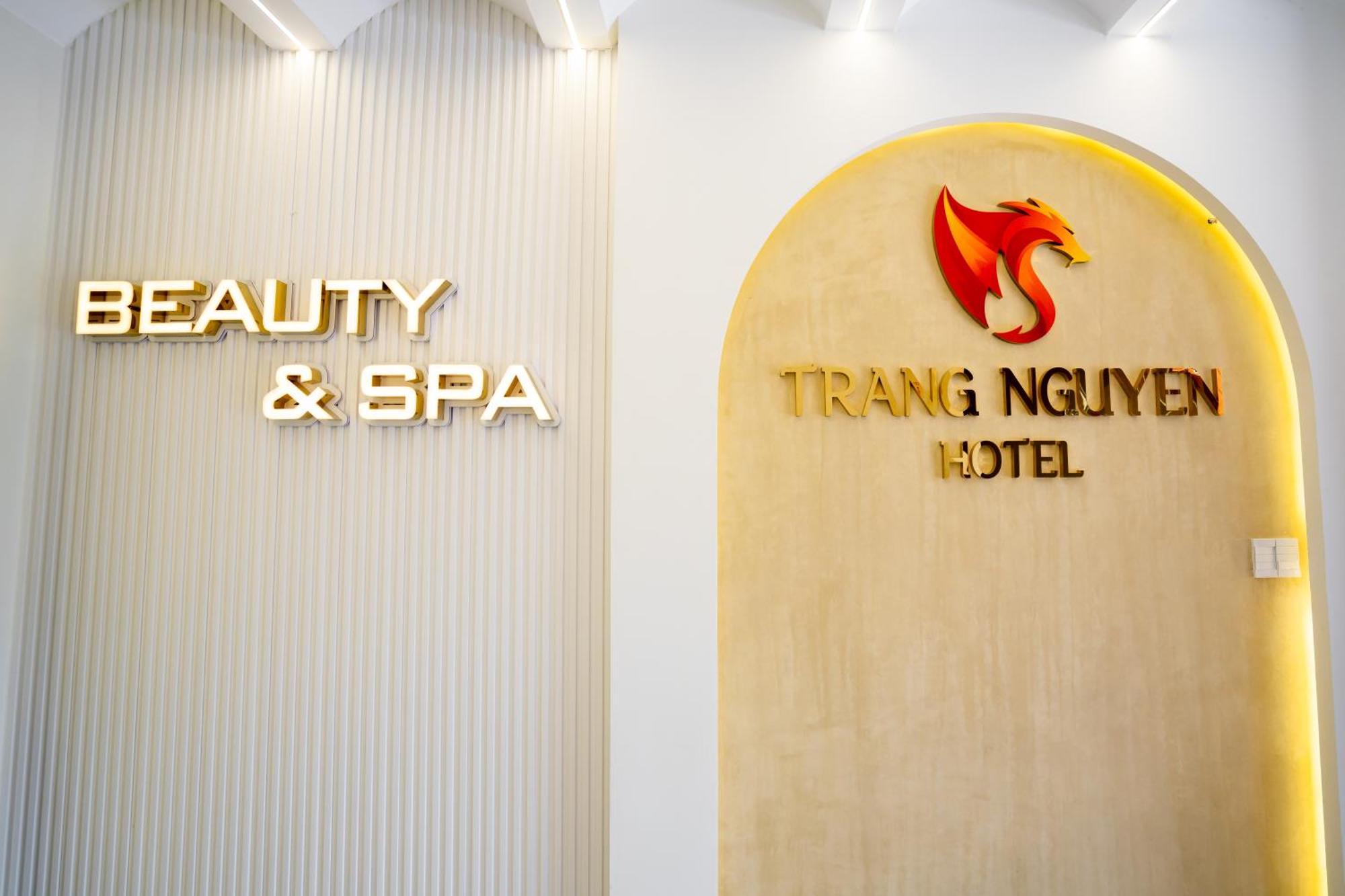 Trang Nguyen Hue Hotel Buitenkant foto